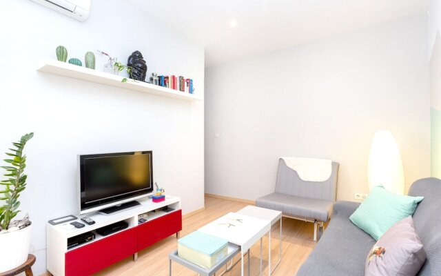 Apartment with 2 Bedrooms in Madrid, with Wifi