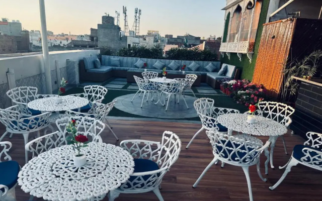 Stamps Golden Lagoon by Eight Continents