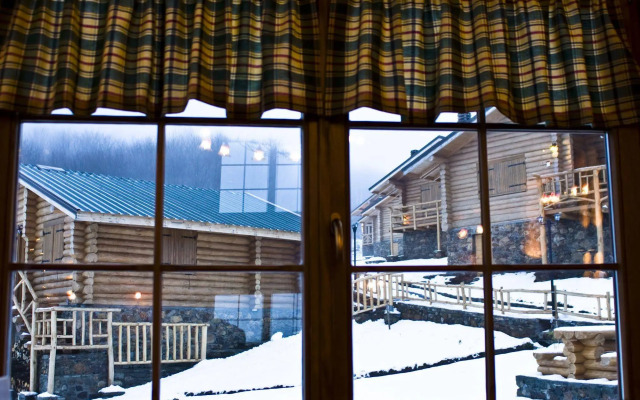 Sfendamos Wood Village