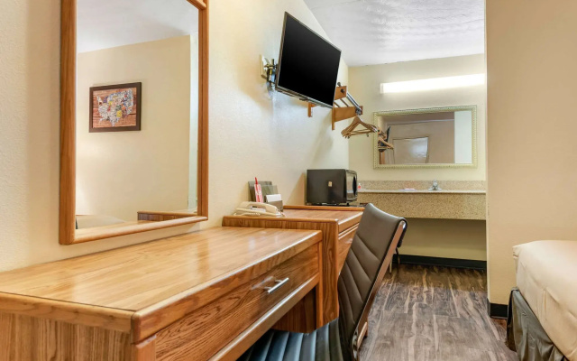 Rodeway Inn Jeffersonville - Washington Court House