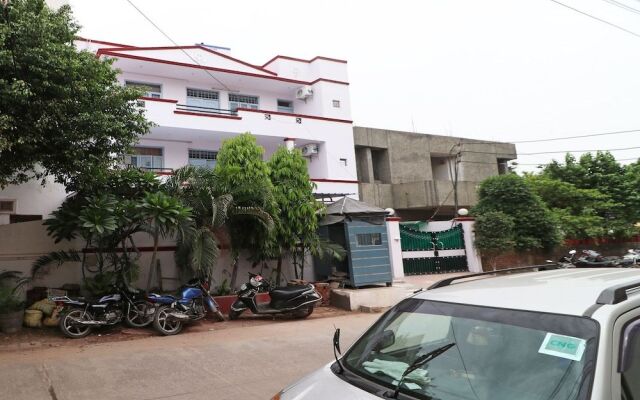 OYO Flagship 14530 Sector 14 Harsh Villa