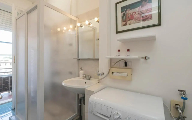 Bordighera studio - vicino IULM / NABA - WiFi A.C.