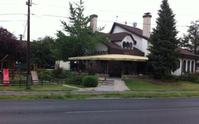 Vígadó Apartmanház