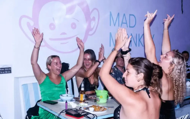 Mad Monkey Kuta Lombok - Hostel