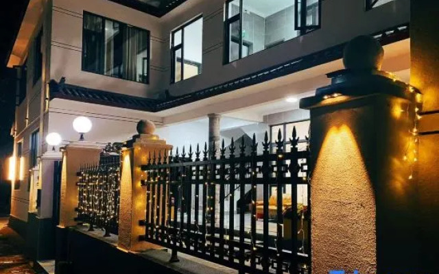 Snowy mountain Photography Hotel