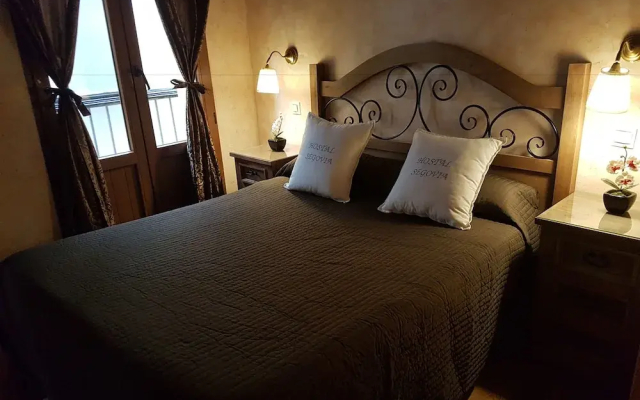 Hostal Segovia