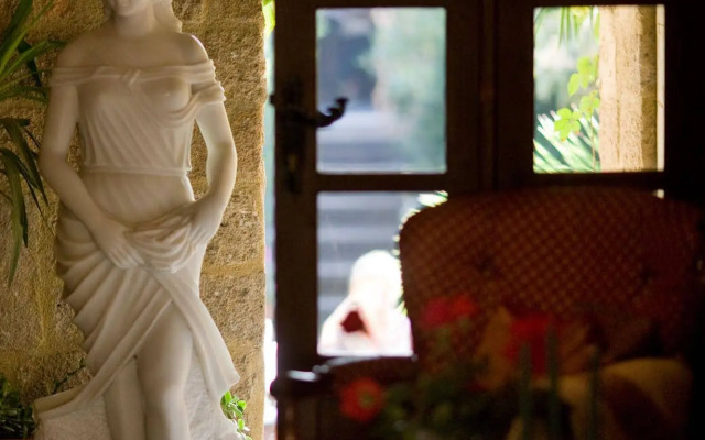 S. Nikolis Historic Boutique Hotel
