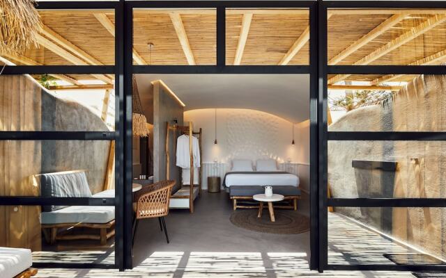 Oscar Beachfront Suites-Adults Only