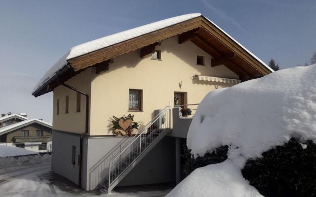Serene Apartment in Niedernsill with Private Terrace