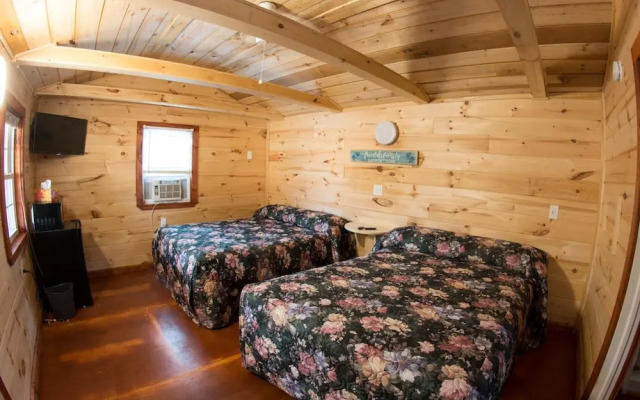 King Hendrick Motel