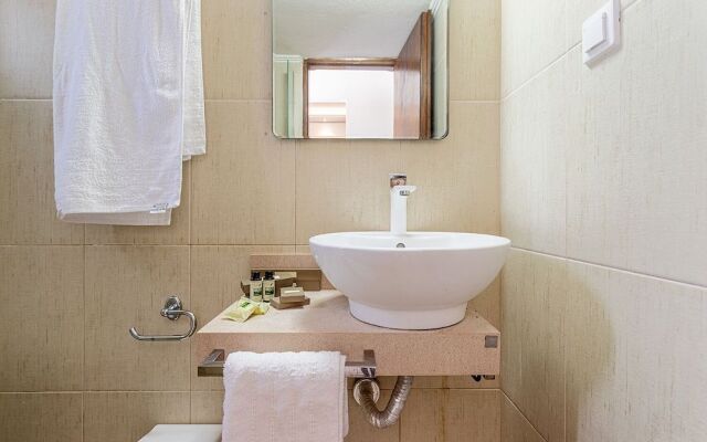 Danae Comfort Living