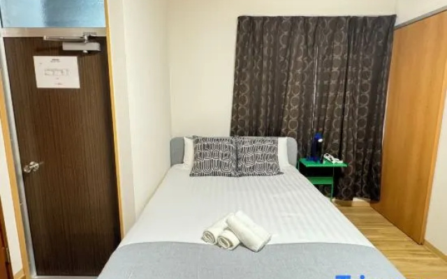 @home tusrumibashi　7 minutes on foot from Hanazono Station