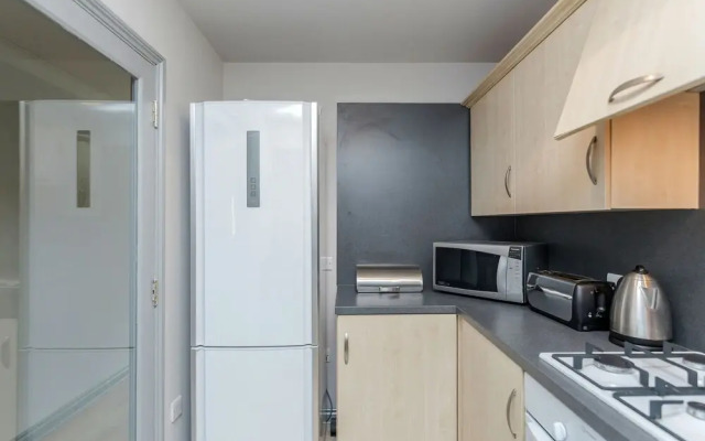 Hoxton 2 Bed Apartment by BaseToGo