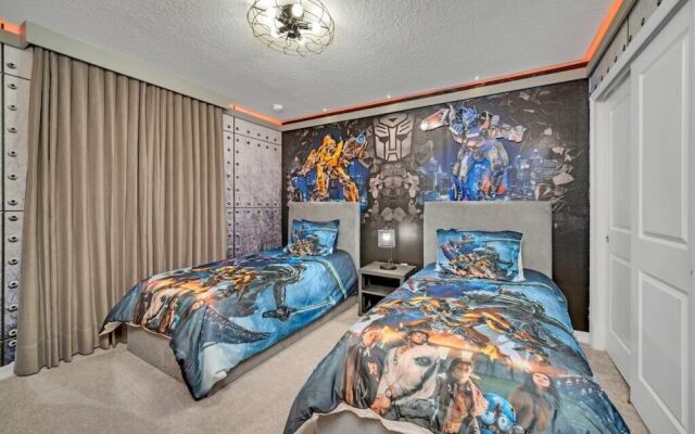 Phillips 8Bed Family Friendly Retreat