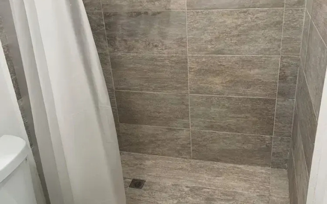 Miami on a Budget - Clean and Safe
