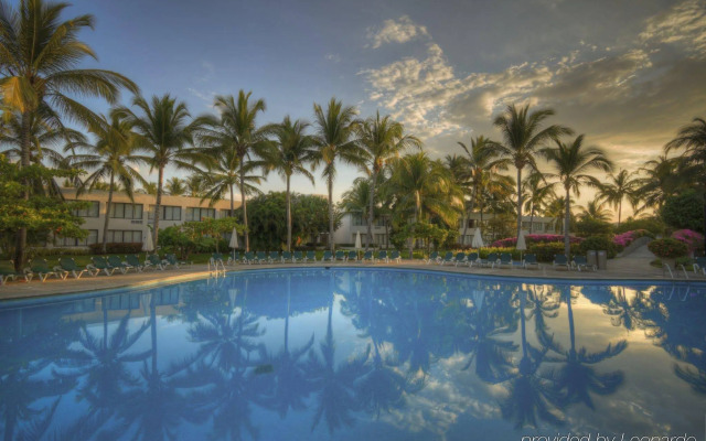 Ocean Breeze Acapulco