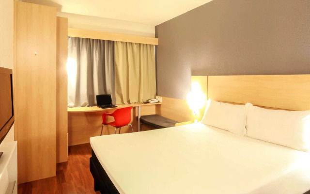 ibis Joinville