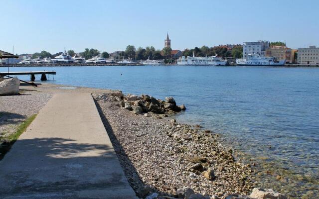 Apartments with a parking space Zadar - 18809