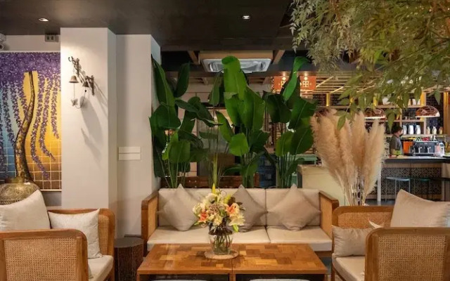 Sanae' Oldtown Hotel