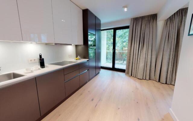 White Pearl Apartment 0.06