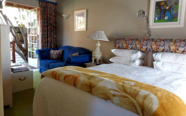 TreeTops & Treats Guest House