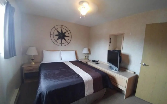 Shoreline Resort