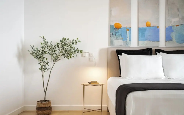 Vouliagmeni Serenity Residence