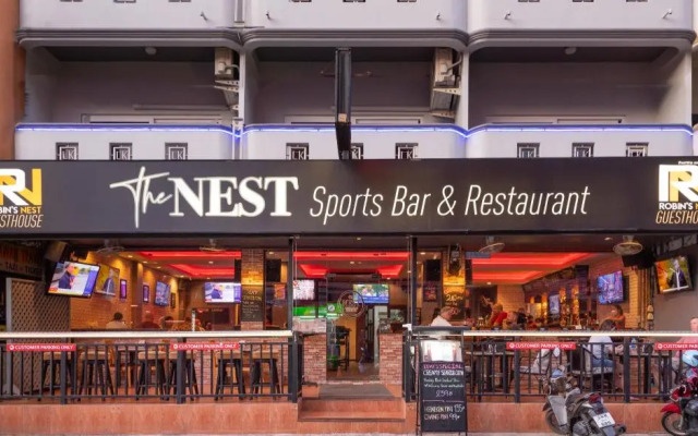 Robin’s Nest Guesthouse & Restaurant