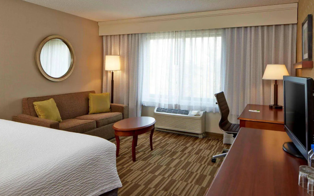 Courtyard Minneapolis St. Paul/Roseville by Marriott