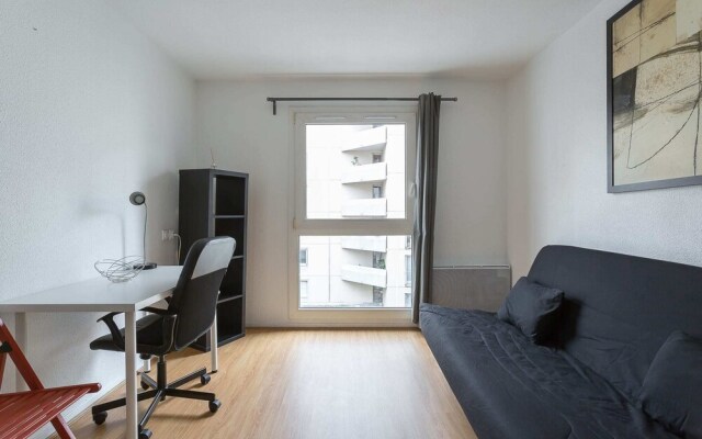Bright and Functional Studio in the 3rd District