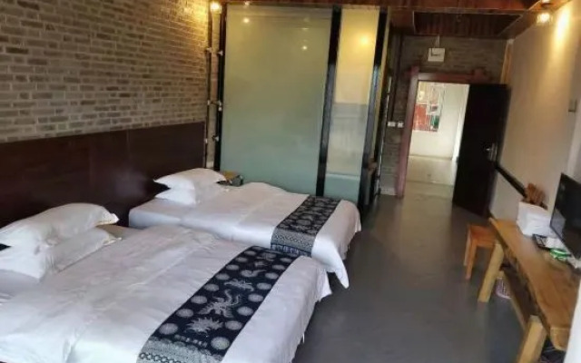 Yinxiang Xijiang Resort Hotel