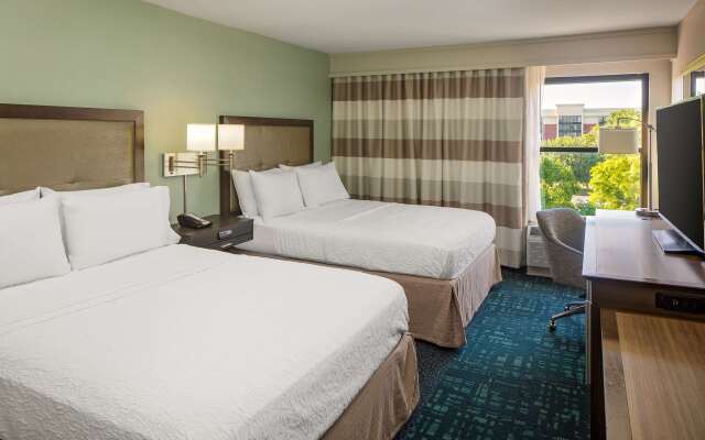 Hampton Inn & Suites Nashville-Airport