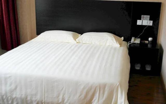 City 118 Chain Hotel