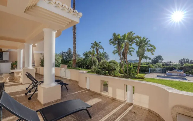 Praia da Marinha Apartment