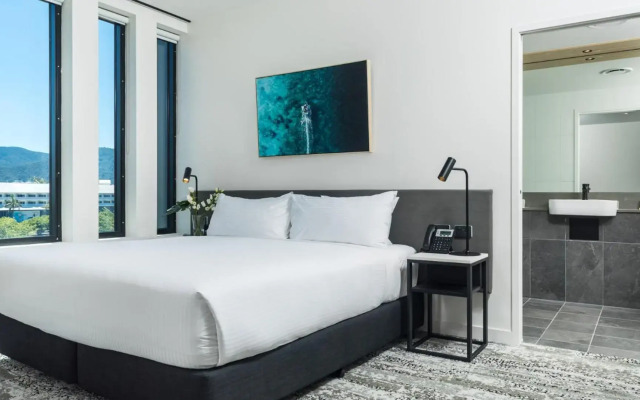 Oaks Cairns Hotel