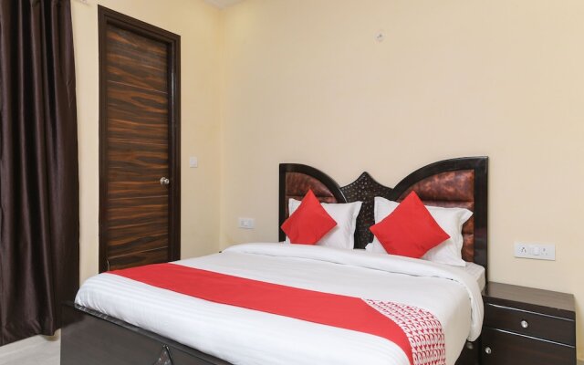 OYO 15834 Shubhangni Residency