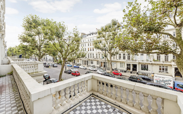 130 Queen's Gate Apartments