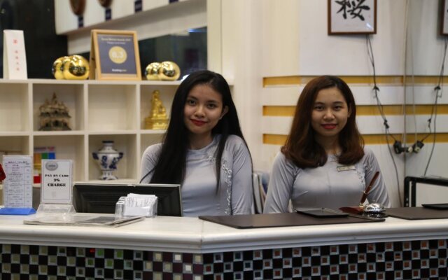 Happyland Hotel