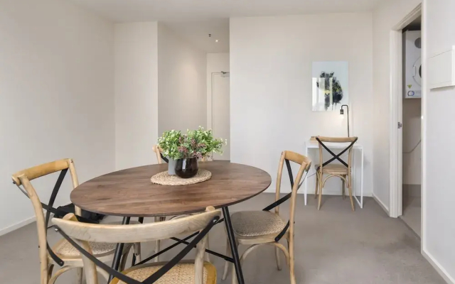 Central 1-bed With Parking, BBQ