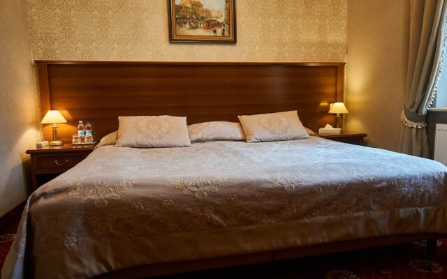 Chopin Hotel