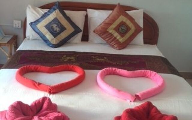 White Beach Bungalows