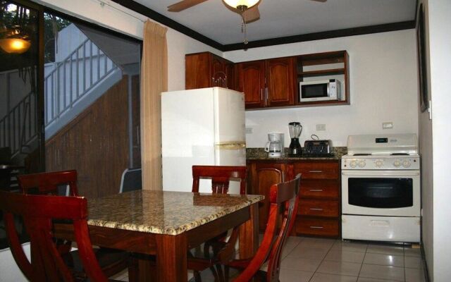 Tuanis Aparthotel