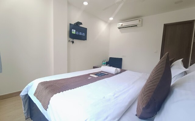 Hotel Crystel Residency