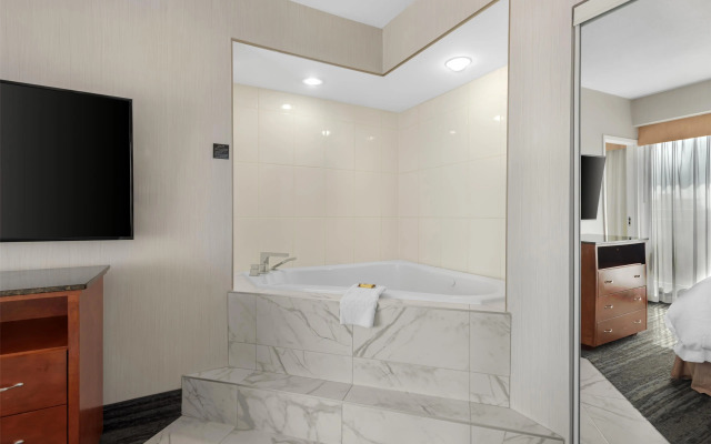 Best Western Plus Suites Downtown