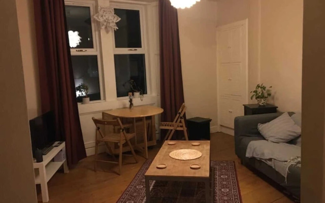 Lovely 1 Bedroom Apartment Near Edinburgh City Centre