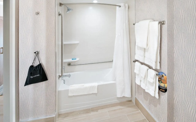Holiday Inn Express Red Deer North by IHG
