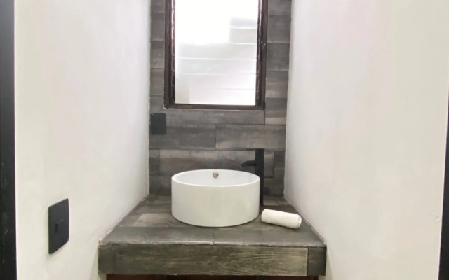 Suites del Barrio Hotel