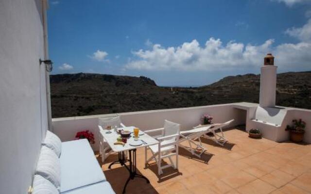 Nostos Guesthouse