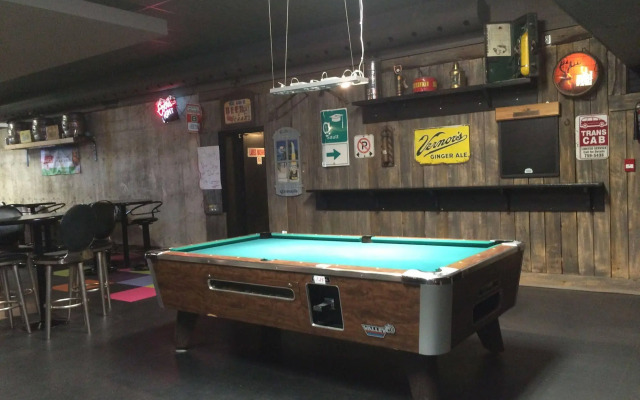 Canadian Motor Hotel