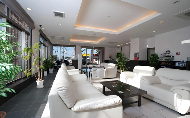 Omura Station Hotel – Lobby – Omura